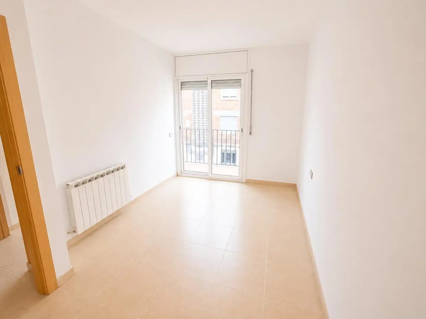 Habitación de Ático en venta en Rubí con Calefacción, Terraza y Balcón