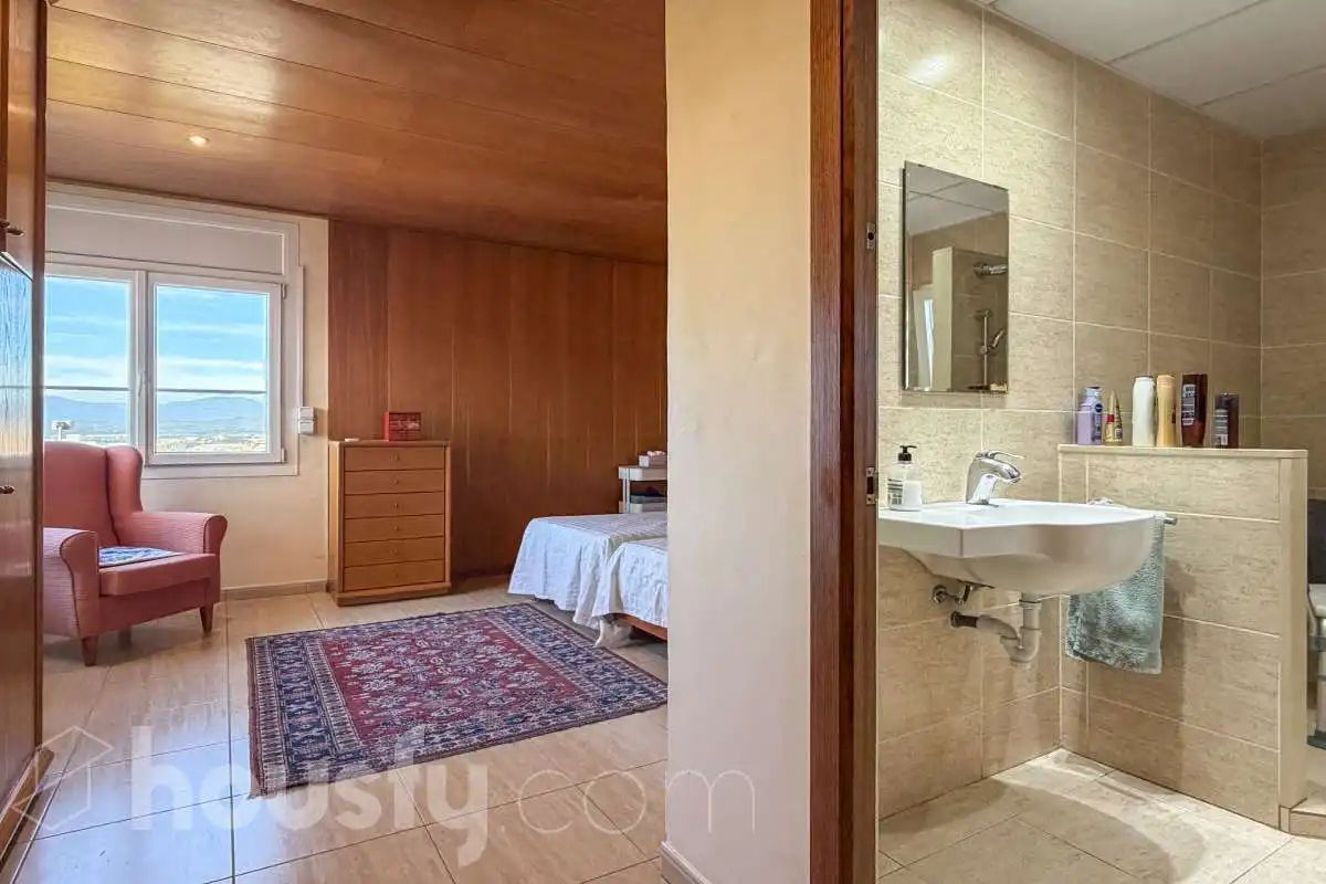 House with pool for sale in Ronda Peius Pascual Carbó ., imagen 6