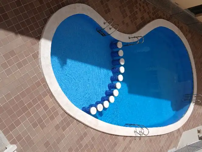 Piscina de Pis en venda en Silla amb Aire condicionat, Terrassa i Balcó