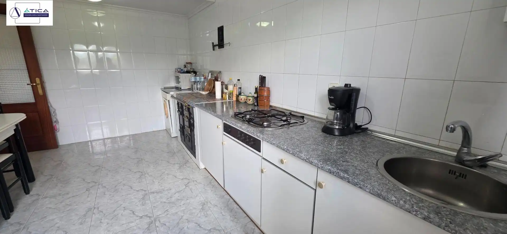 Cocina de Casa adosada en venta en Bárcena de Cicero con Jardín privado, Amueblado y Balcón