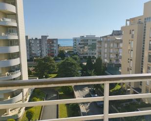 Vista exterior de Àtic en venda en Laredo amb Terrassa