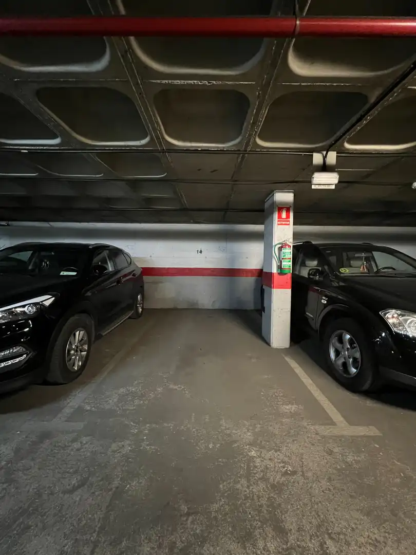 Parkplatz von Garage zur Miete in Getafe