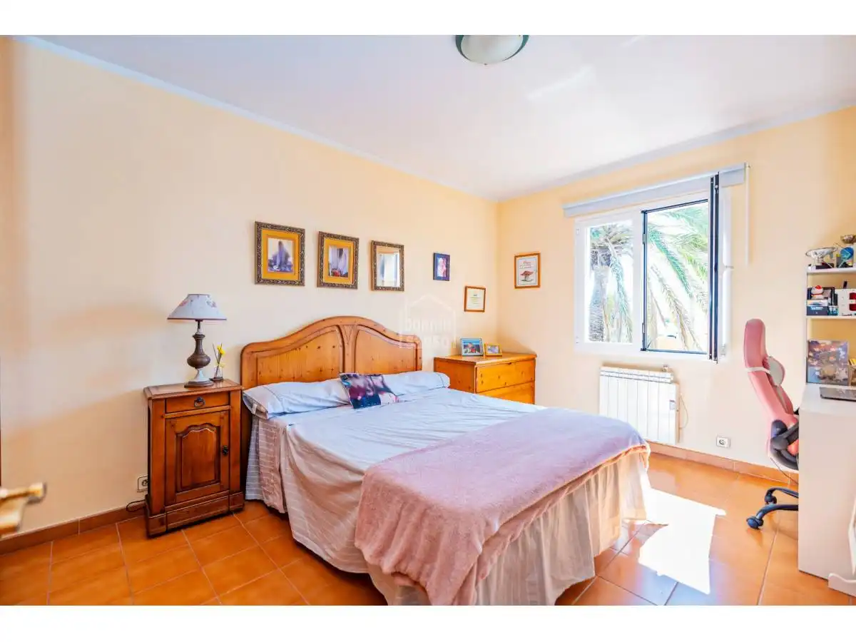 Dormitori de Casa o xalet en venda en Es Castell amb Calefacció, Jardí privat i Terrassa