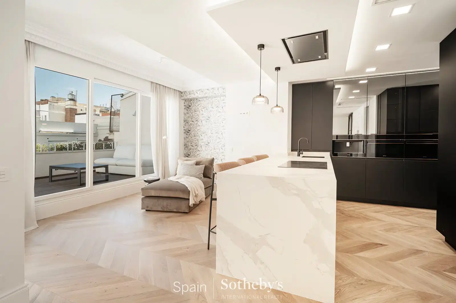 Sala d'estar de Apartament en venda en Madrid amb Aire condicionat, Calefacció i Terrassa
