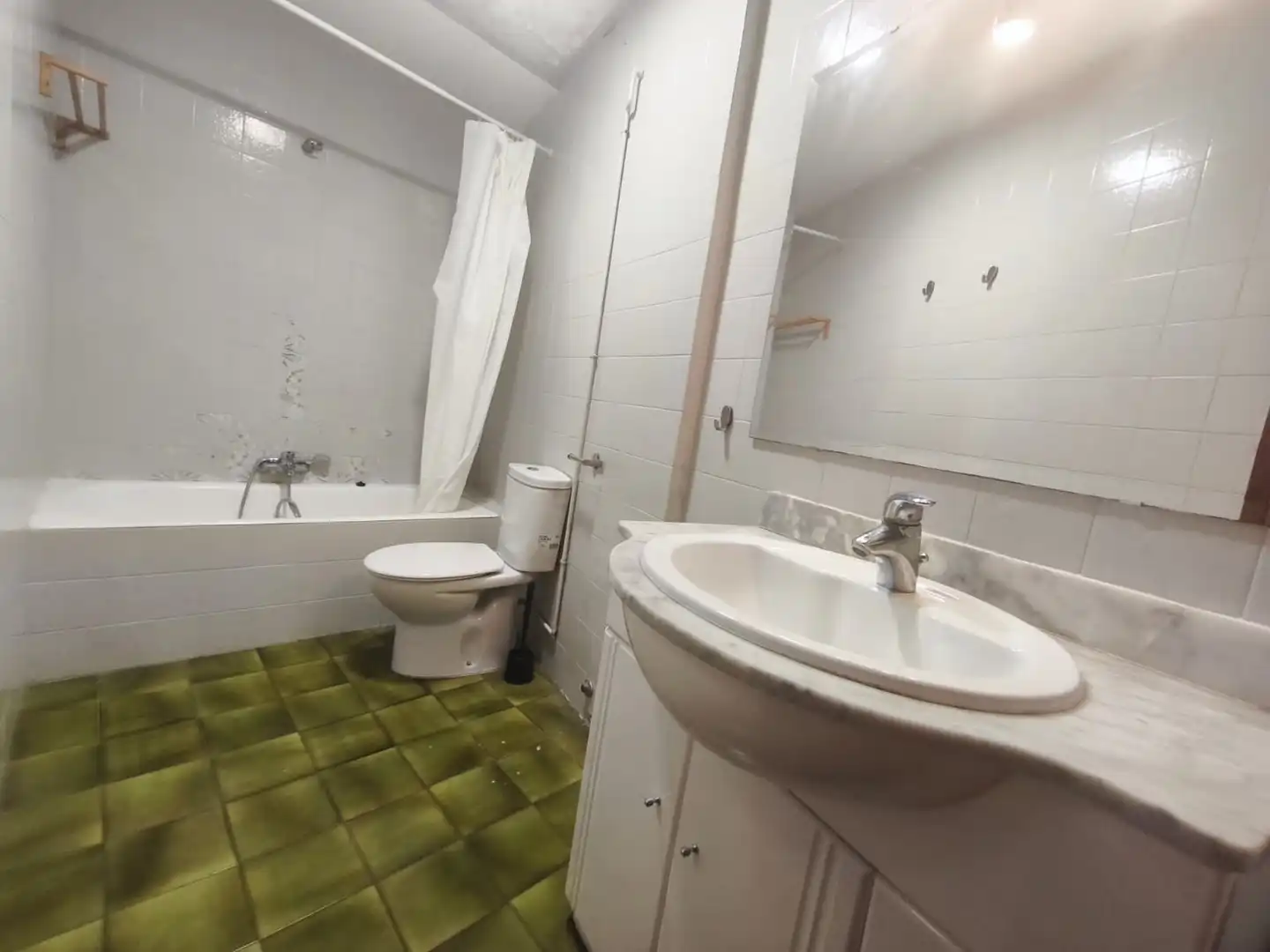 Badezimmer von Haus oder Chalet zum Verkauf in Blanes mit Heizung, Privatgarten und Terrasse