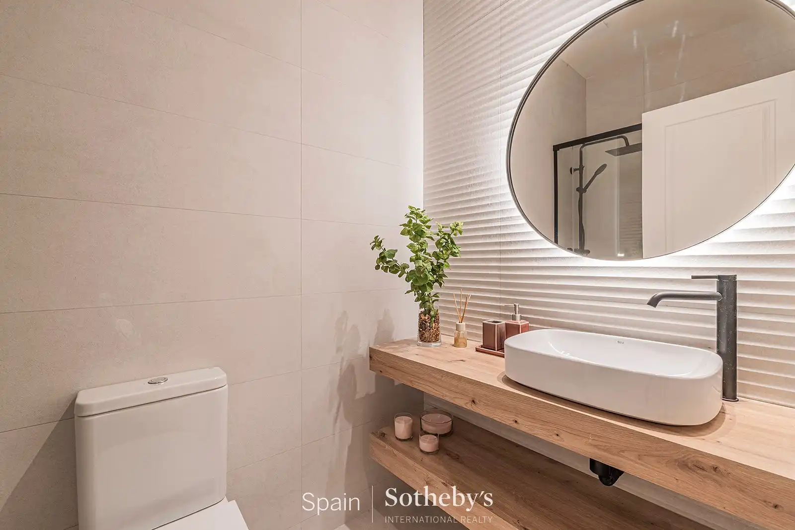 Apartament amb ascensor en venda a Gran Via de les Corts Catalanes, imagen 43