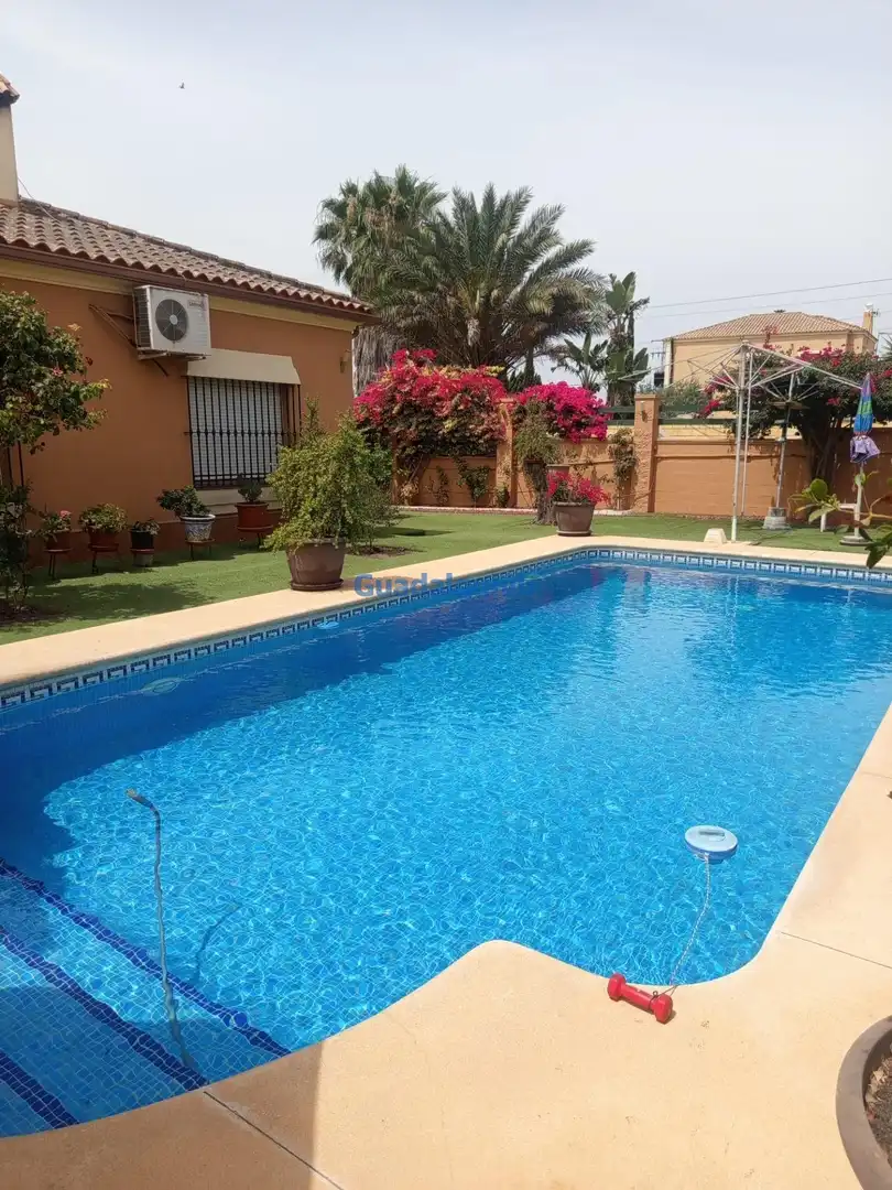 Villa con piscina in vendita a Entrenúcleos, imagen 57