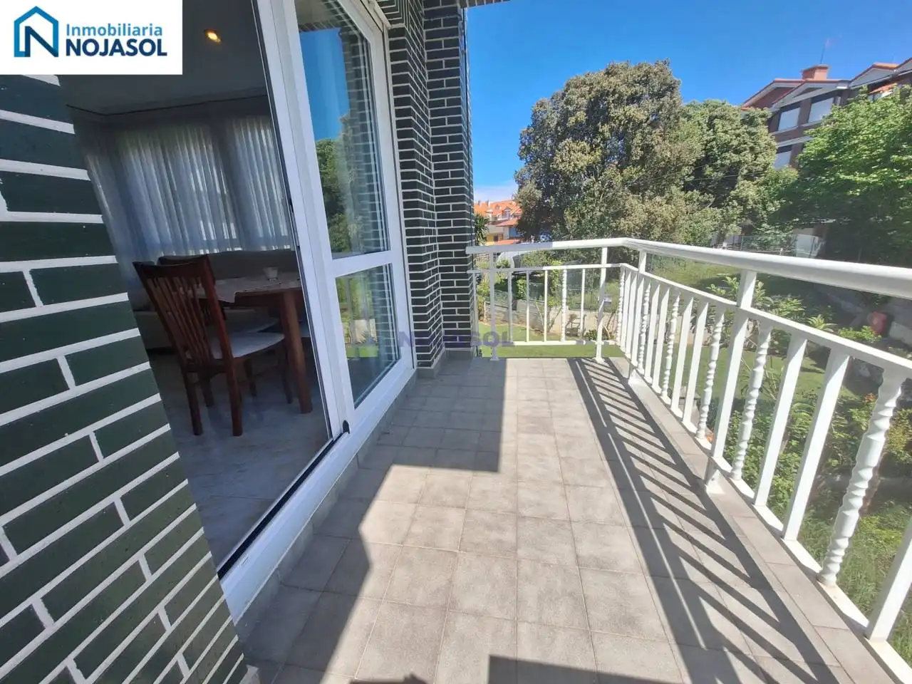 Terraza de Apartamento de alquiler en Noja con Calefacción, Terraza y Amueblado