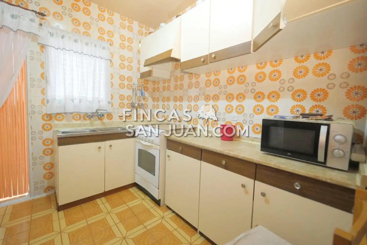 Cocina de Piso en venta en San Vicente del Raspeig / Sant Vicent del Raspeig con Balcón