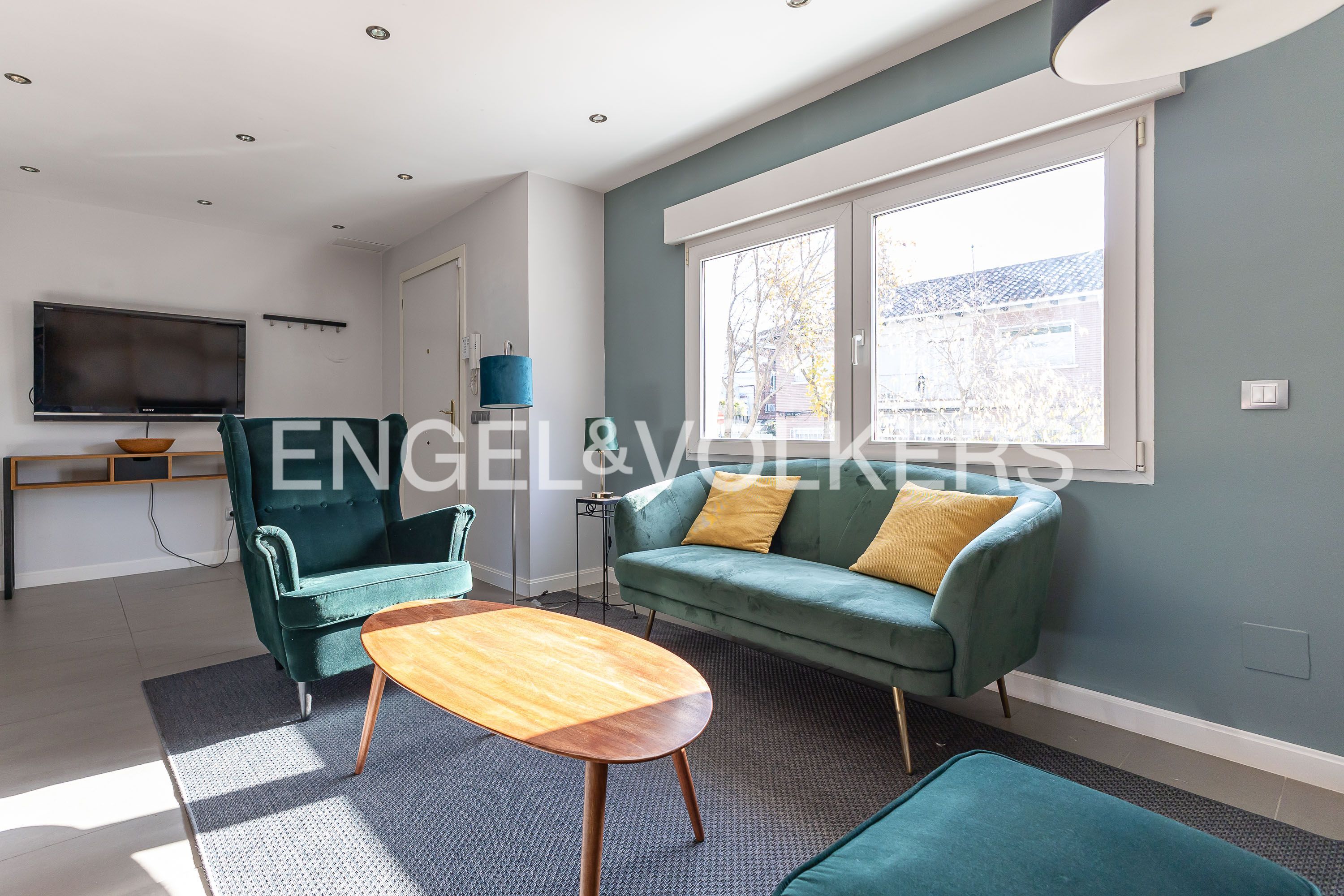 Living room of House or chalet for sale in  Madrid Capital  with Air Conditioner, Heating and Parquet flooring