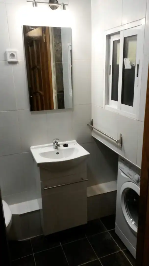 Bathroom of Study for rent in Villaviciosa de Odón  with Heating and Furnished