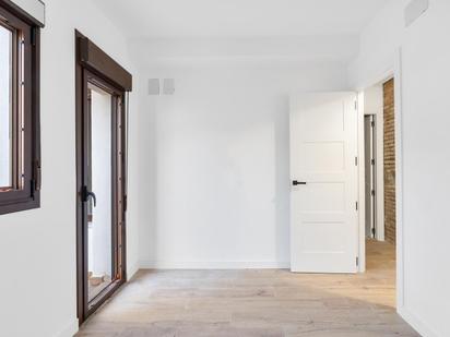 Flat for sale in  Granada Capital  with Heating and Storage room