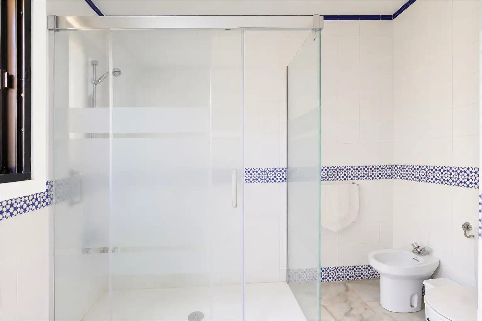 Bany de Casa o xalet en venda en Mijas amb Aire condicionat, Jardí privat i Terrassa