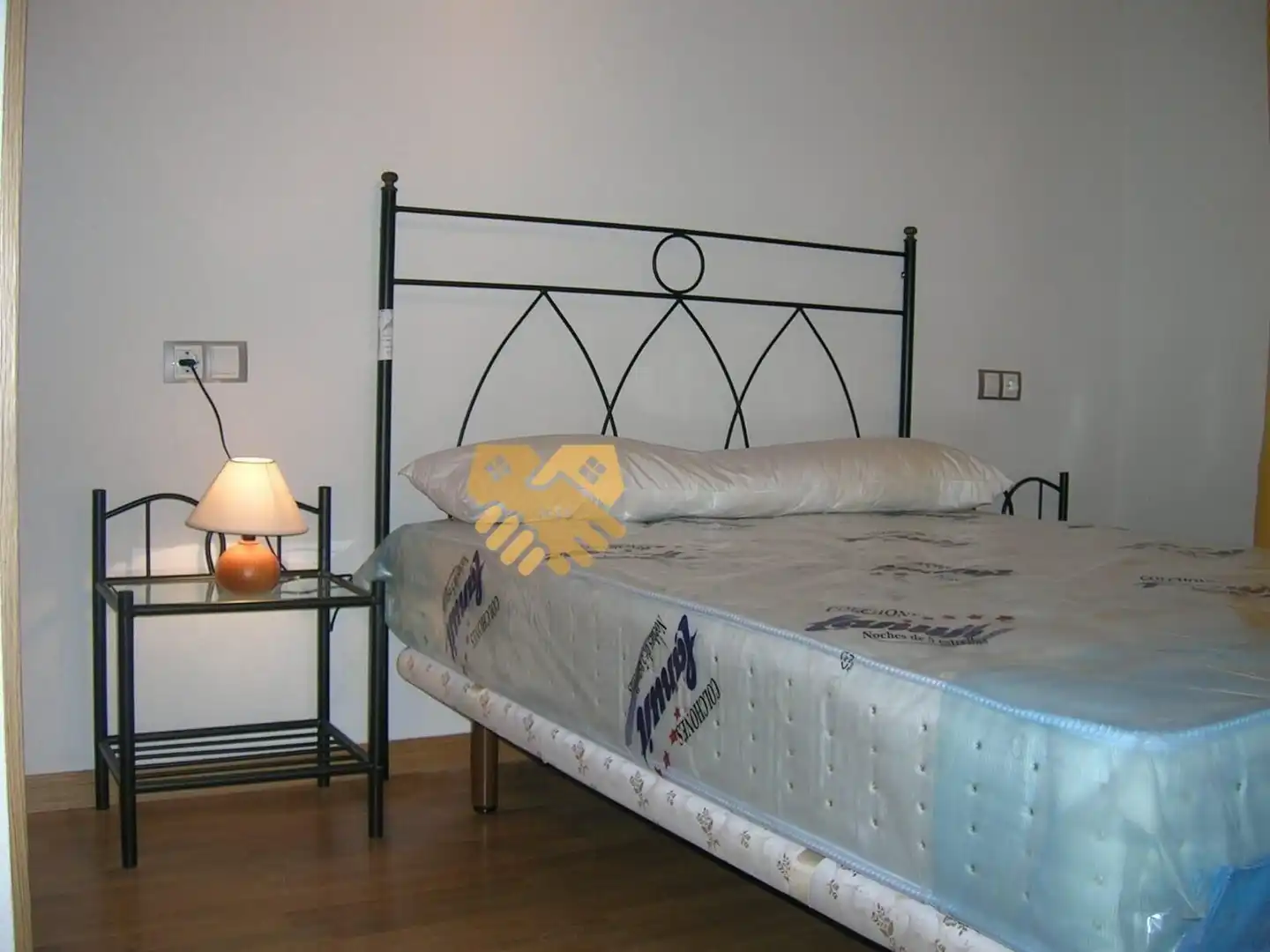 Bedroom of Apartments for sale in Salamanca  with Heating, Furnished and Balcony