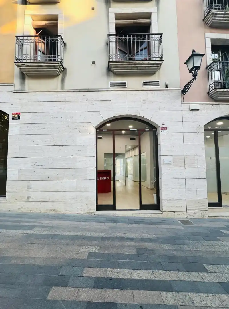 Gewerbefläche zum Verkauf in Carrer de la Verge de la Pineda 2, imagen 5
