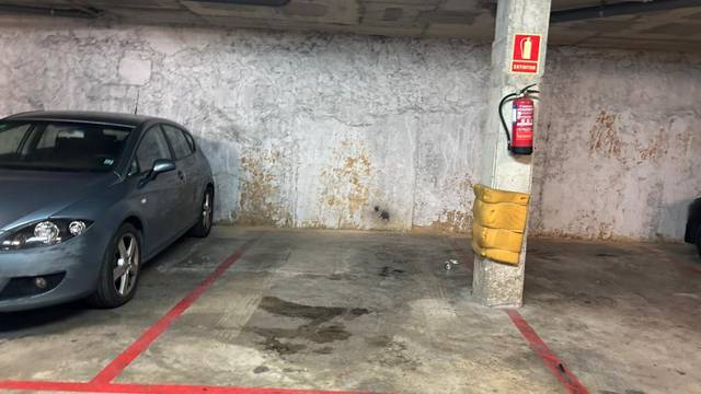 Garaje en Venta en Collblanc