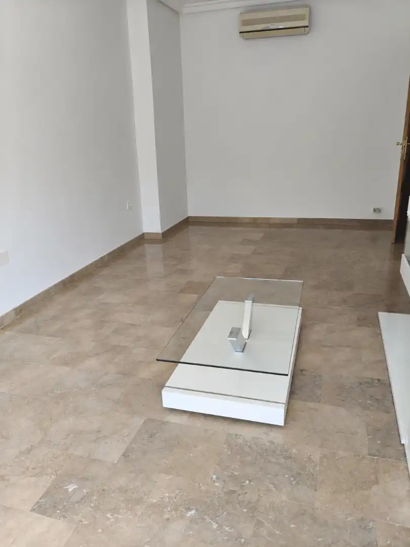 Sala d'estar de Pis de lloguer en Granada amb Aire condicionat, Rentadora i Microones