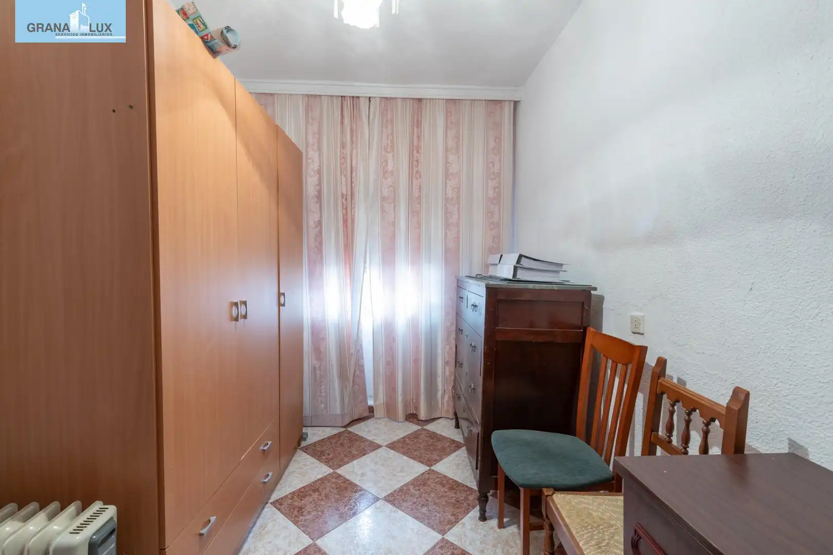 Dormitori de Casa o xalet en venda en La Zubia amb Terrassa