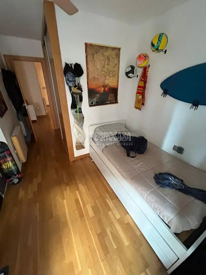 Habitación de Piso en venta en Valencia con Aire acondicionado, Trastero y Amueblado