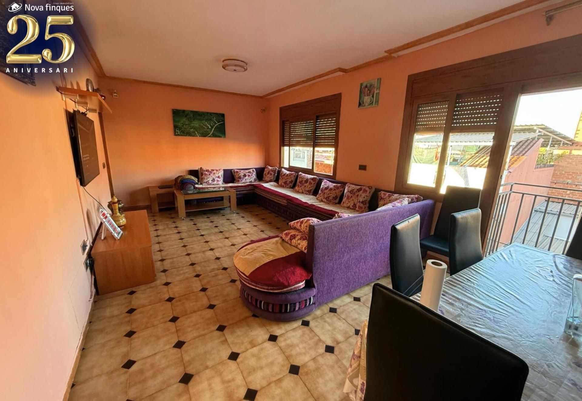Living room of Flat for sale in Sabadell  with Balcony