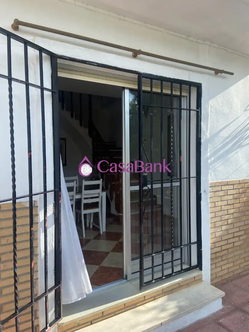 Vista exterior de Casa o chalet en venta en Córdoba con Aire acondicionado, Jardín privado y Terraza