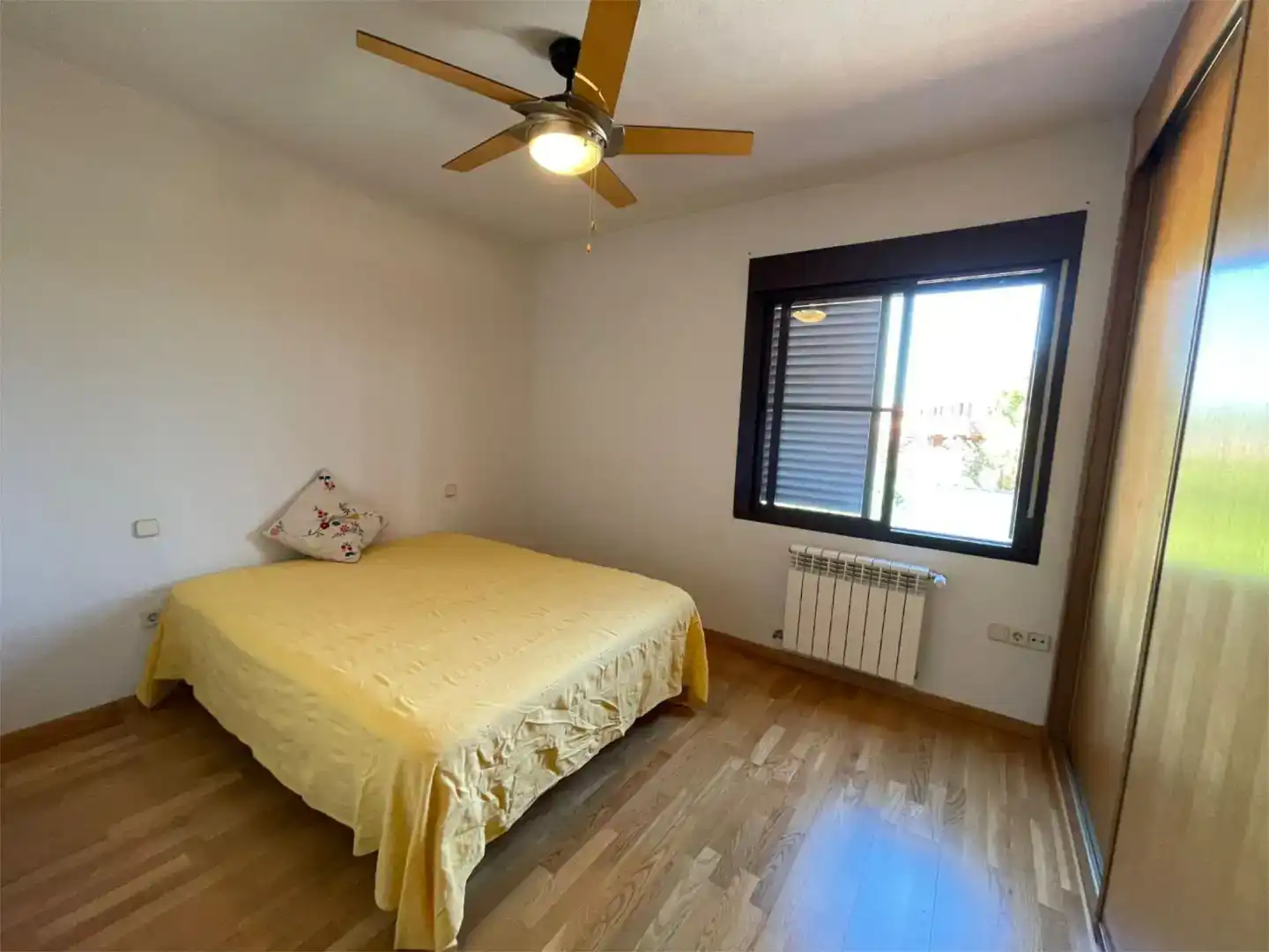 Dormitori de Casa o xalet en venda en Toledo amb Aire condicionat, Jardí privat i Parquet
