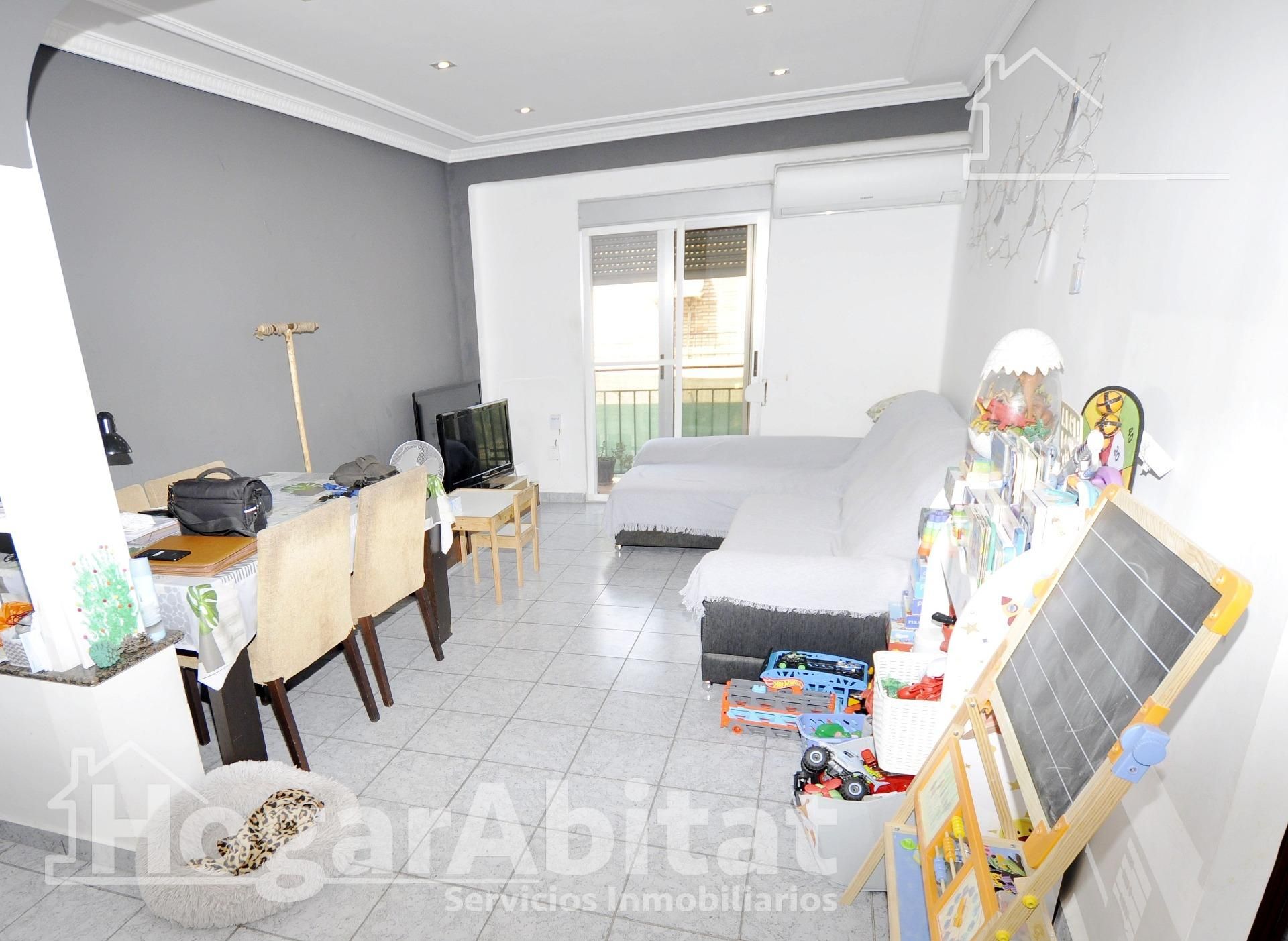 Bedroom of Flat for sale in Moncada  with Air Conditioner and Balcony