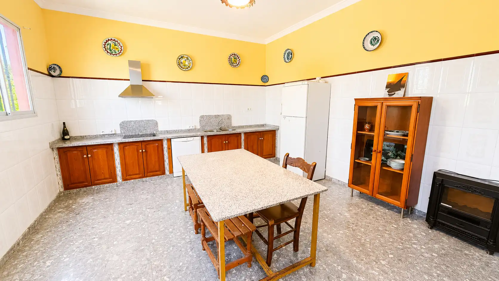 Cuina de Casa o xalet en venda en Alhaurín de la Torre amb Aire condicionat, Calefacció i Jardí privat