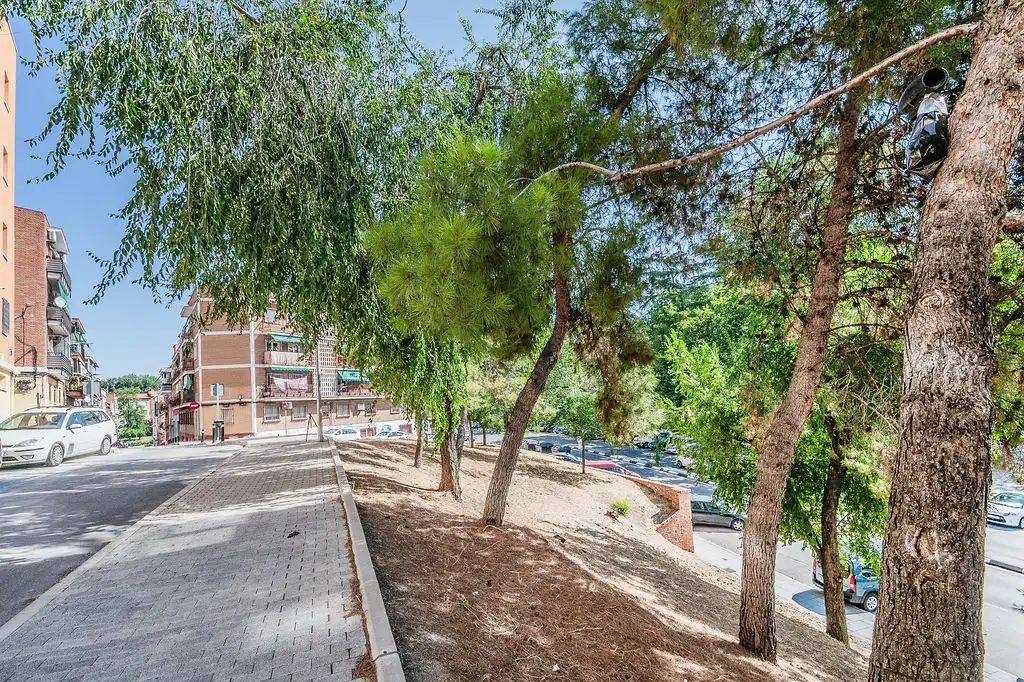 Vista exterior de Piso en venta en Madrid
