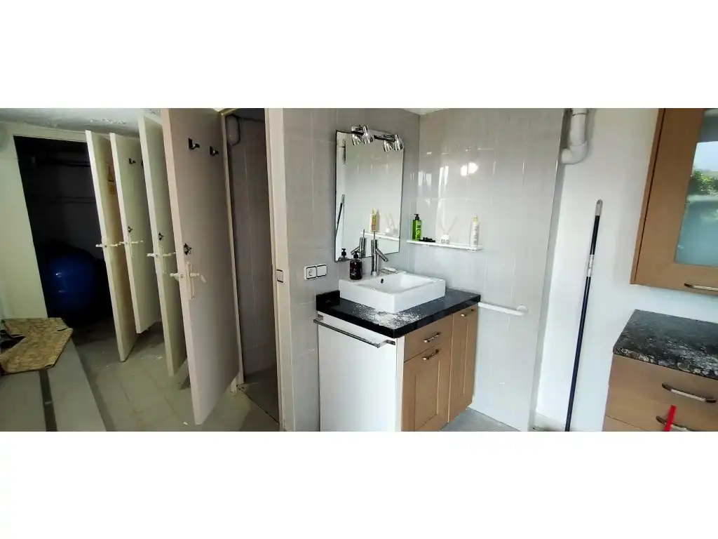 Baño de Finca rústica en venta en Amer con Aire acondicionado
