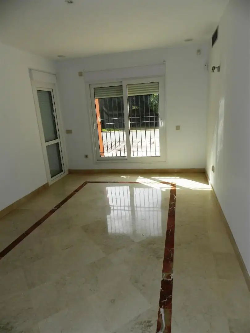 Chalet en venta en Avenida los Cortijos 114, imagen 8