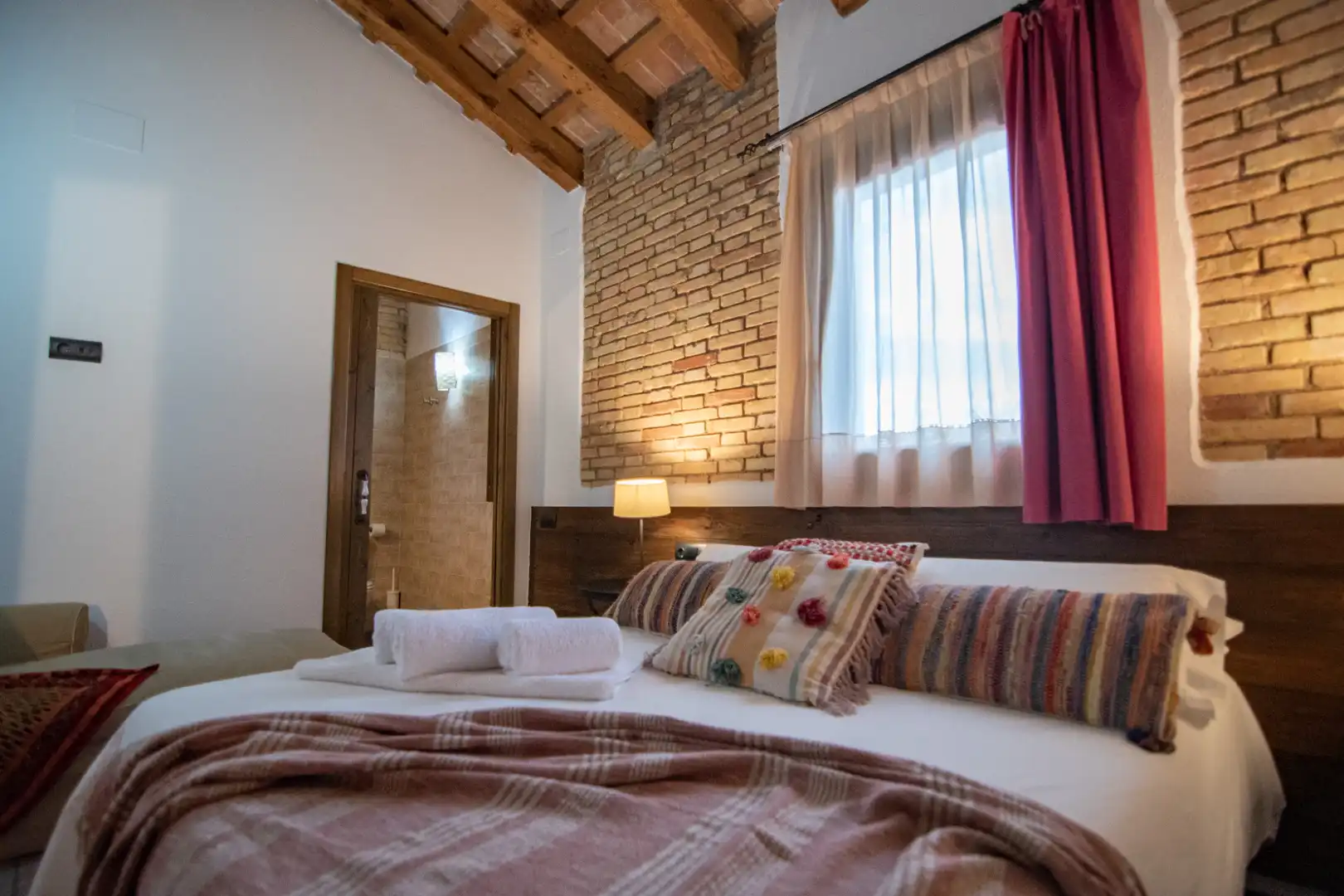 Dormitori de Finca rústica en venda en Deltebre amb Aire condicionat, Jardí privat i Terrassa