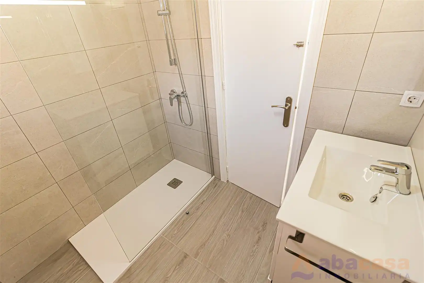 Bathroom of Flat for sale in Cartagena  with Terrace, Furnished and Oven