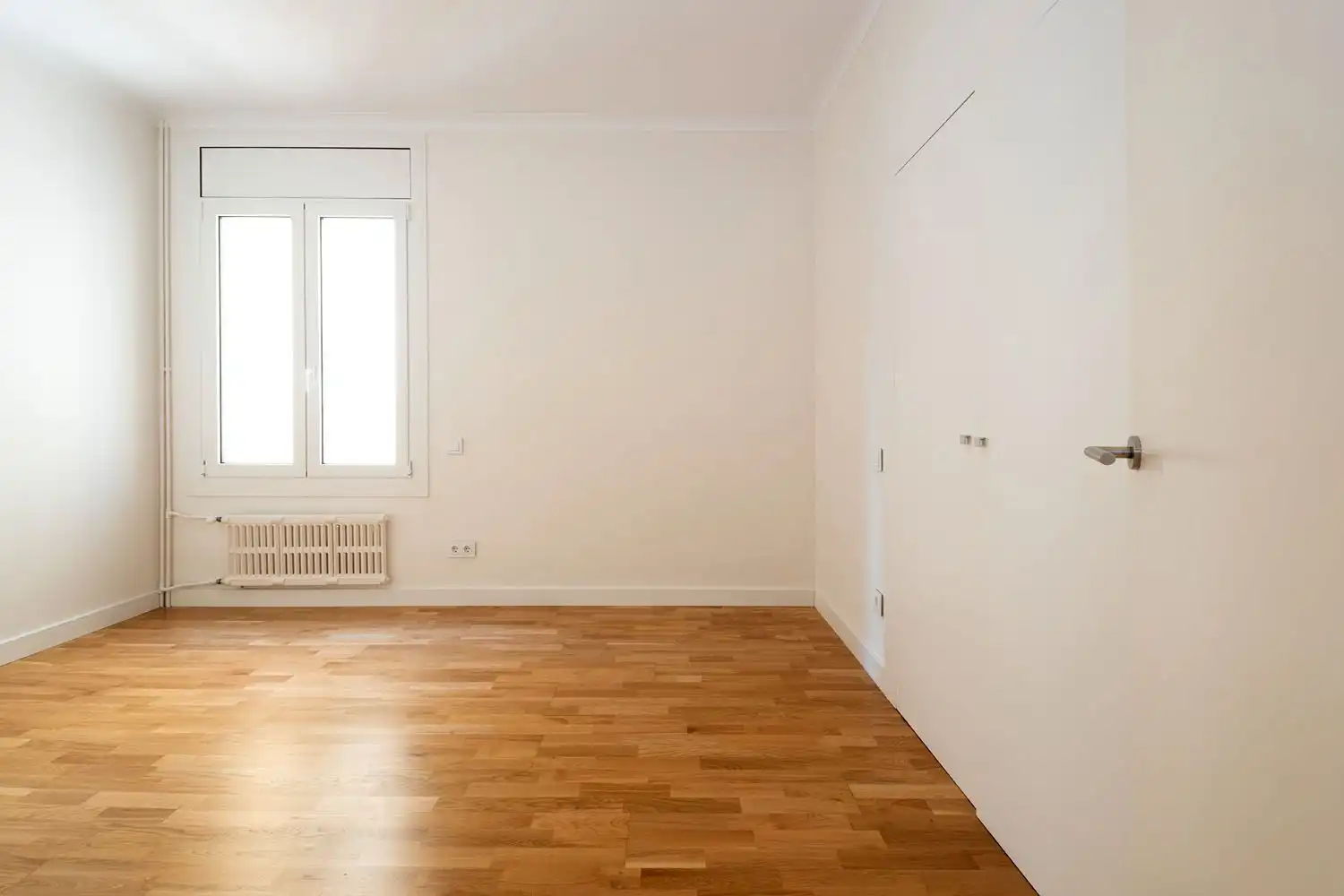Dormitori de Pis de lloguer en Barcelona amb Aire condicionat, Calefacció i Parquet