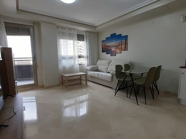 Apartament amb piscina de lloguer a Carrer de la Safor