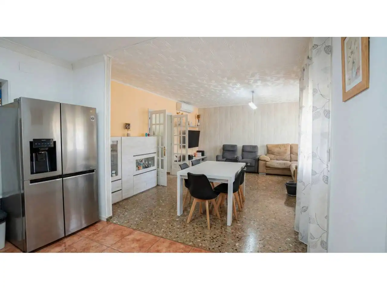 Vista exterior de Casa adosada en venta en Ripollet con Aire acondicionado, Calefacción y Jardín privado