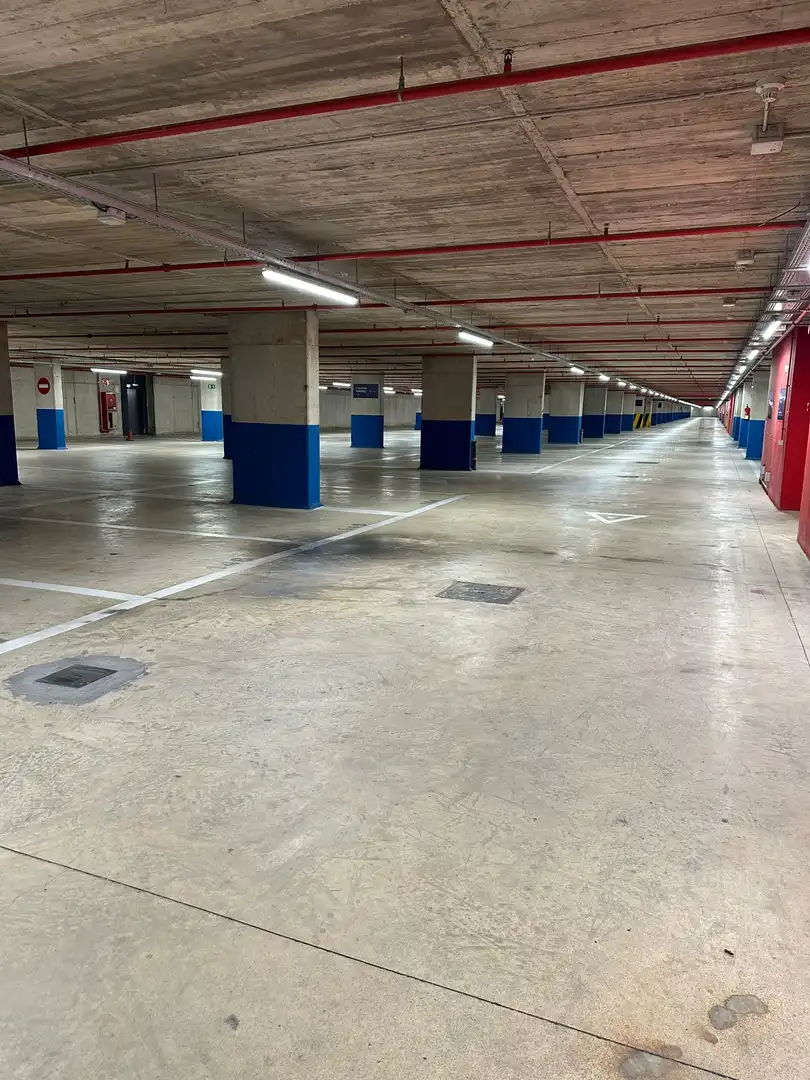 Einzelparkplatz zur Miete in Avinguda de la Torre Blanca 59, imagen 7