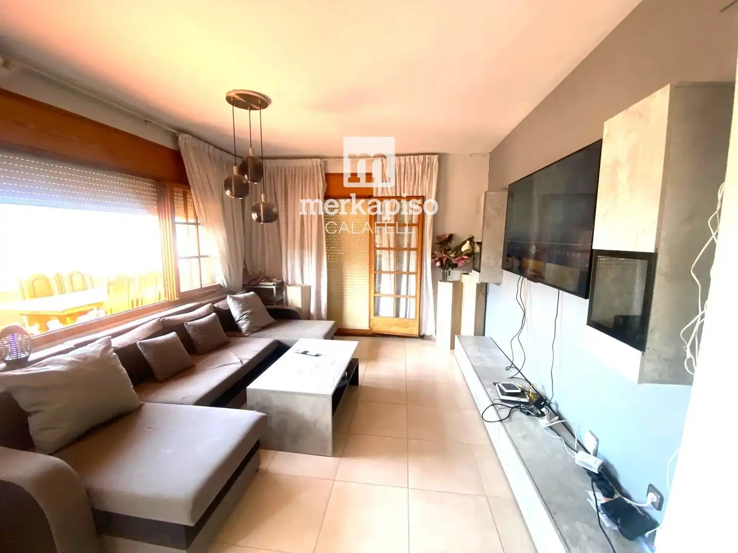 Vista exterior de Casa o xalet en venda en Cunit amb Jardí privat, Terrassa i Traster