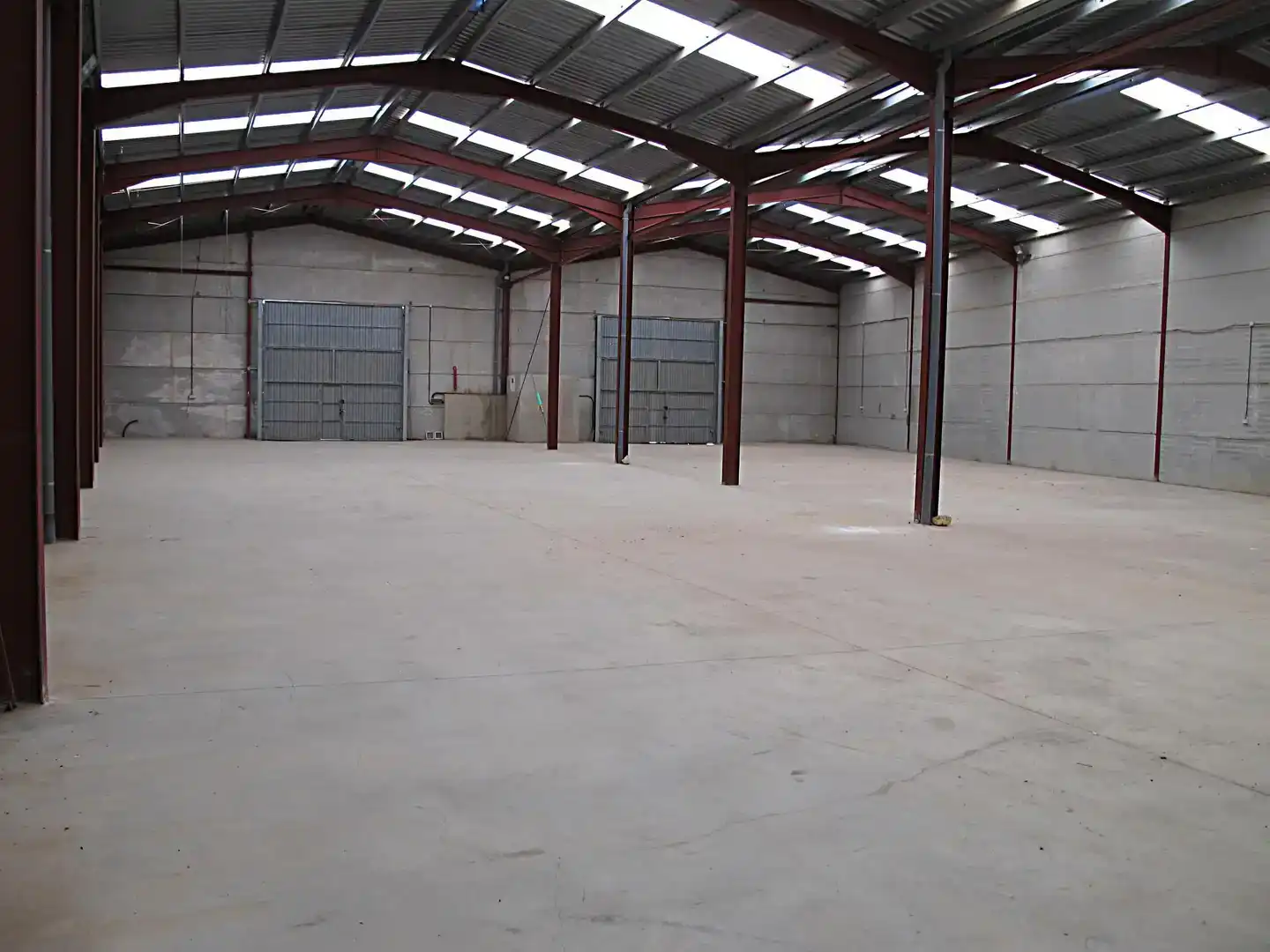 Industrial buildings for rent in Cabanes