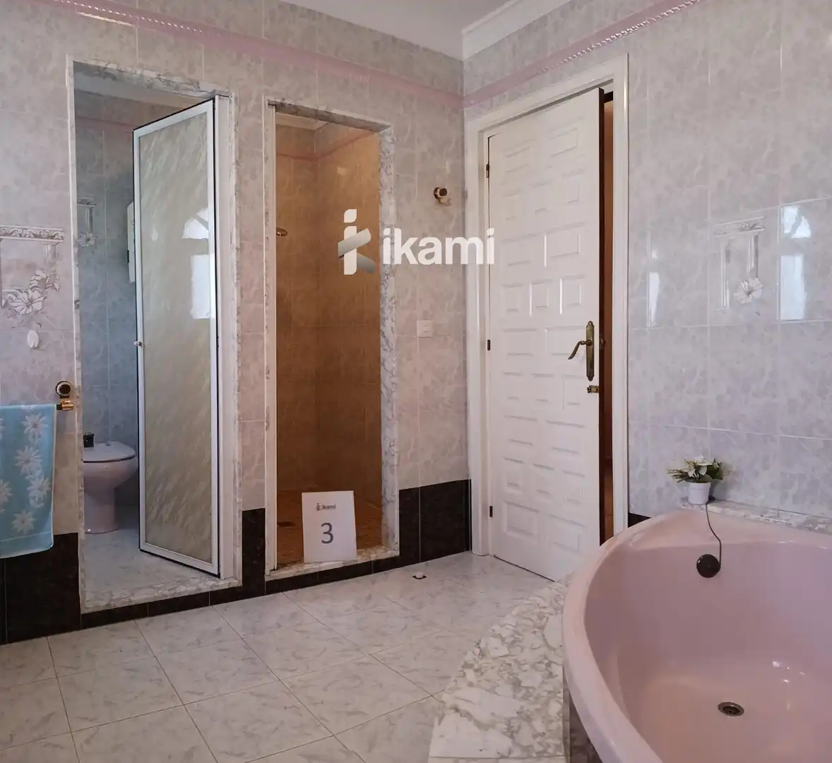 Bathroom of Houses for sale in Dénia  with Air Conditioner, Heating and Terrace