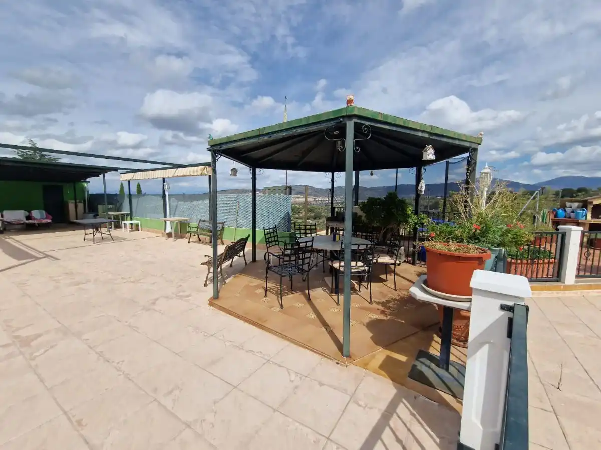 Terrassa de Casa o xalet en venda en Plasencia amb Aire condicionat, Jardí privat i Terrassa
