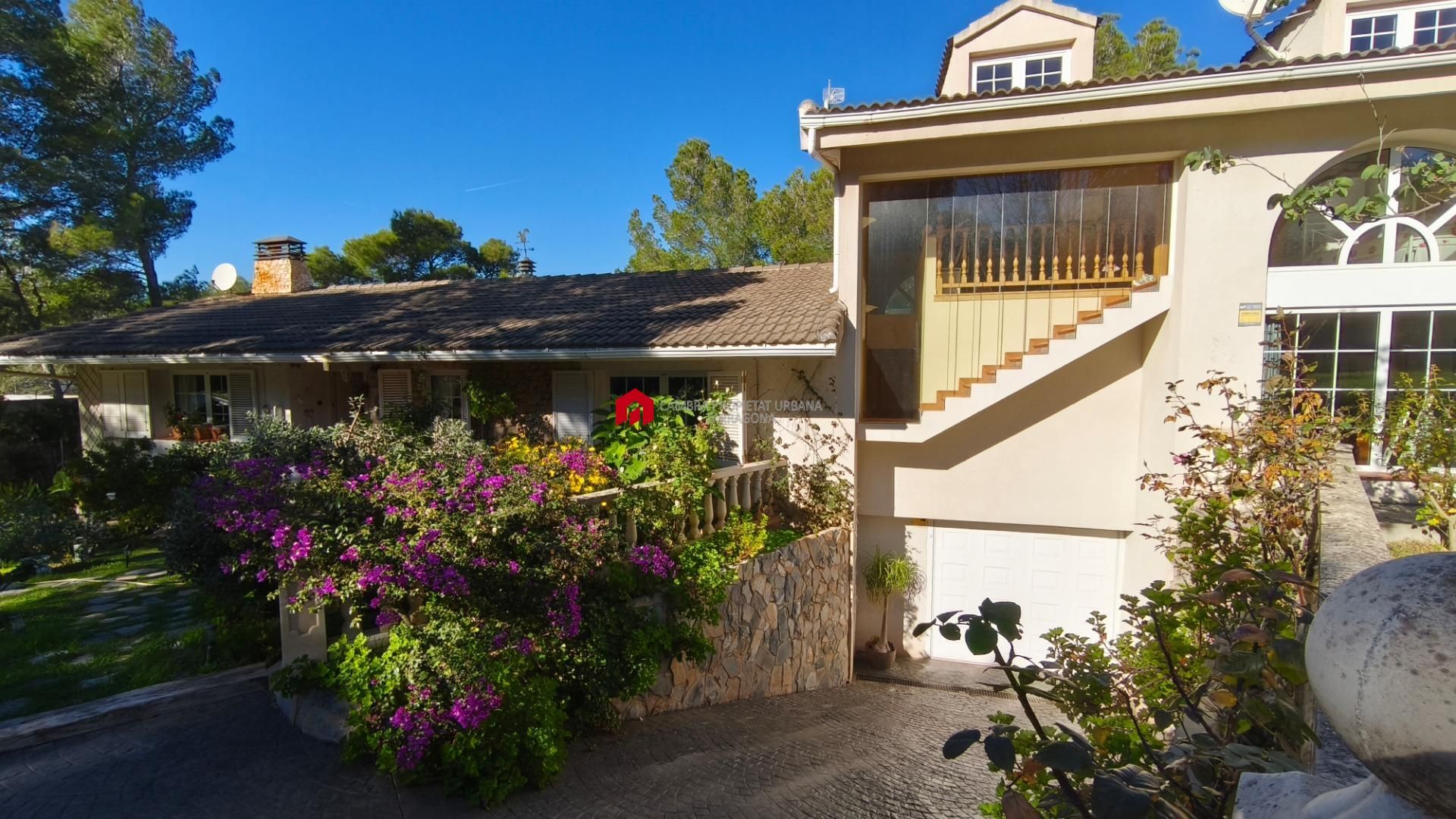 Casa o xalet en venda a  TORRE GASSIA, 46, Urbanitzacions