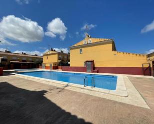 Piscina de Casa o xalet en venda en Almazora / Almassora amb Terrassa i Balcó