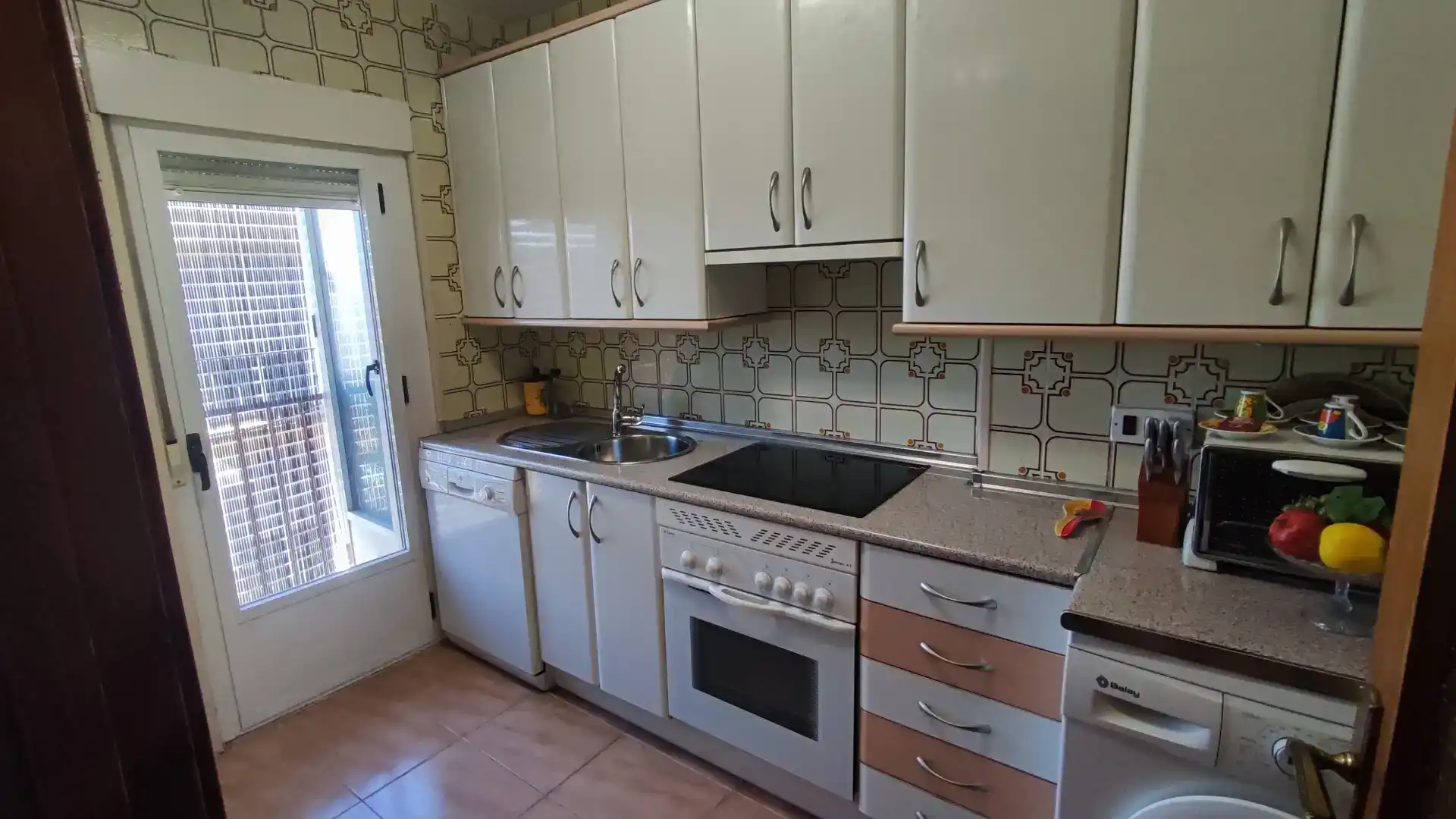 Cuina de Pis en venda en Ávila Capital amb Aire condicionat i Balcó
