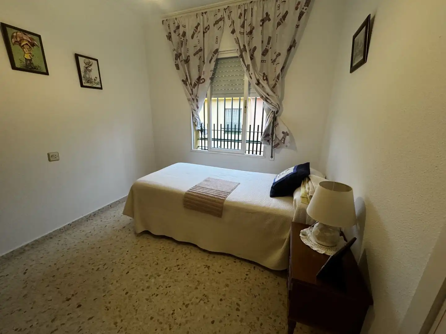 Dormitori de Casa adosada en venda en Jerez de la Frontera amb Aire condicionat, Calefacció i Terrassa