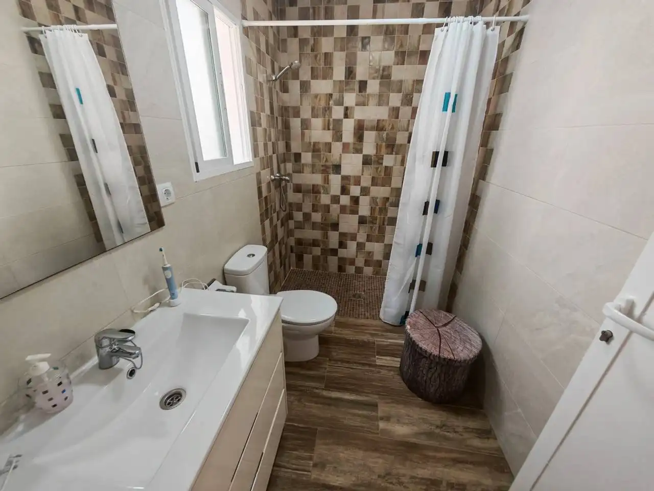 Badezimmer von Haus oder Chalet zum Verkauf in Montefrío mit Privatgarten, Terrasse und Möbliert