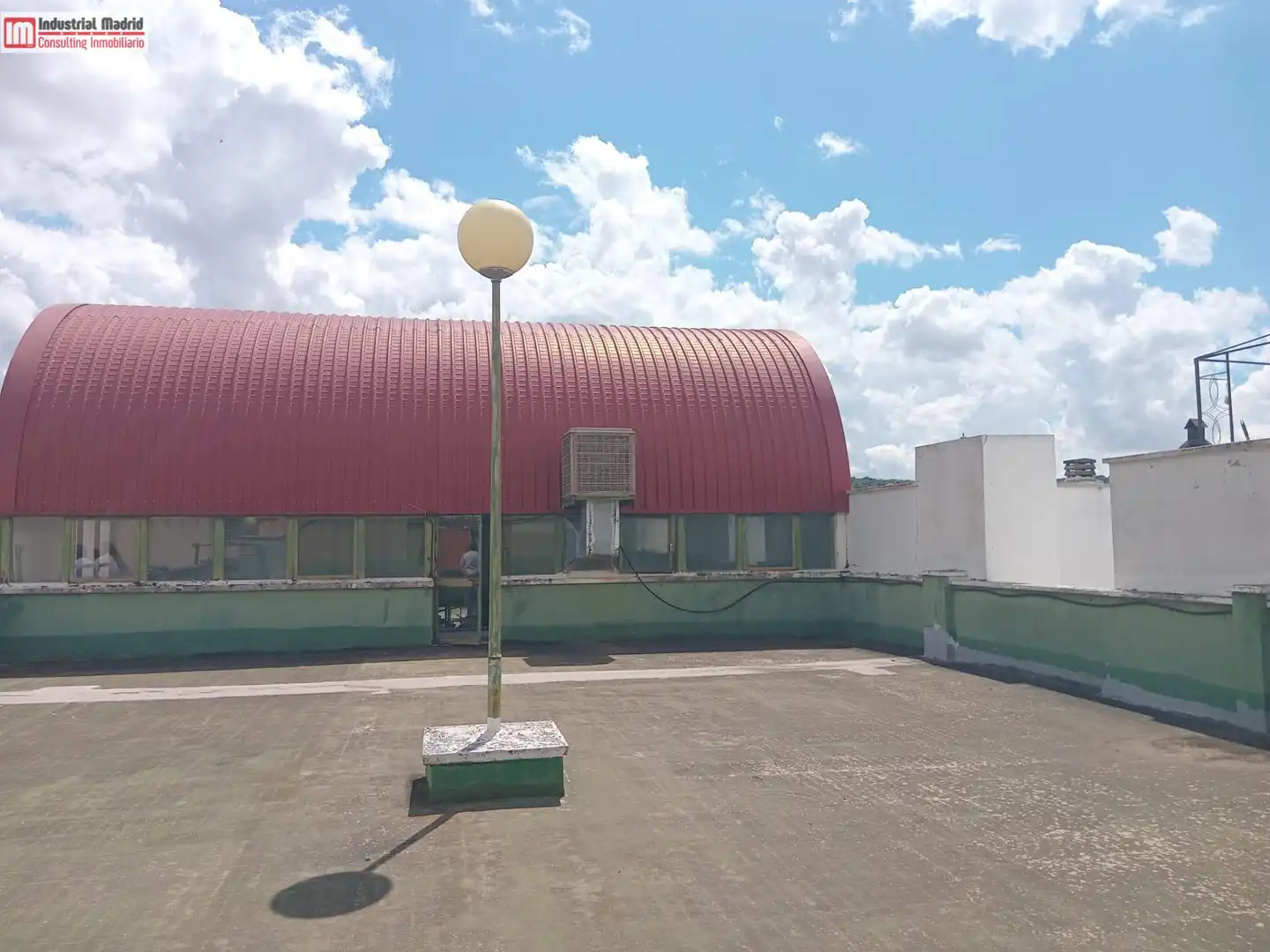 Vista exterior de Edificio en venta en Valdilecha