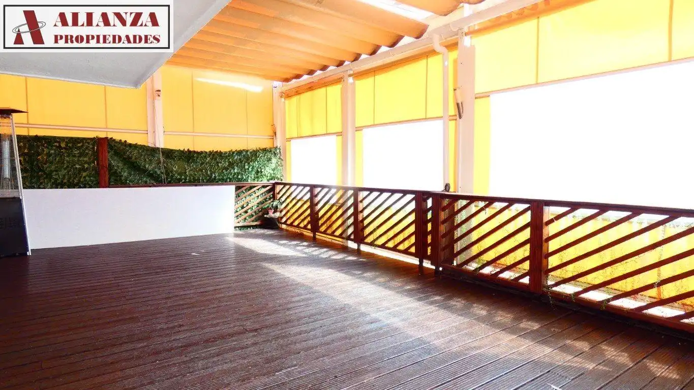 Terrassa de Local de lloguer en Benalmádena amb Aire condicionat