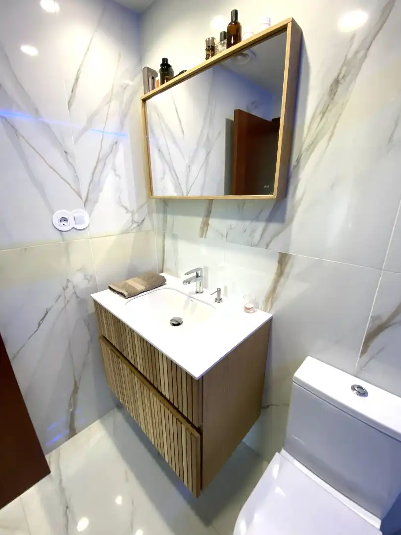 Baño de Piso en venta en Gijón  con Calefacción, Parquet y Trastero