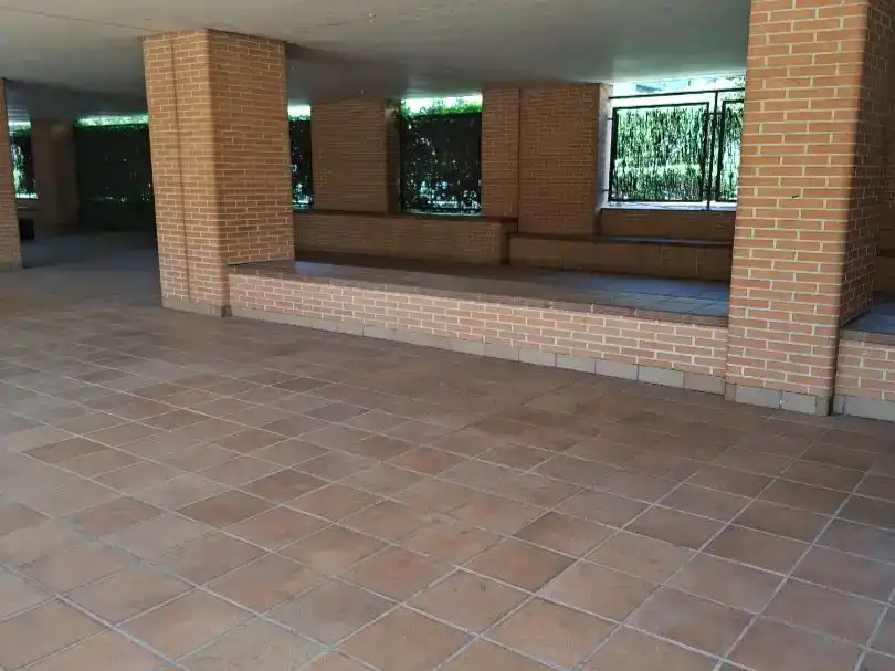 Terrassa de Pis en venda en  Madrid Capital amb Aire condicionat i Piscina